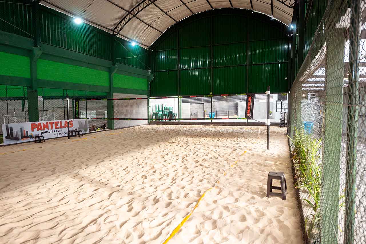 Quadras de areia para beach tênis e futevôlei
